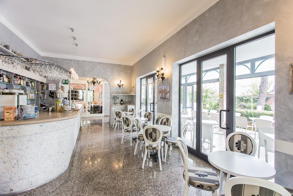 צ'סנטיקו Hotel Giamaika מראה חיצוני תמונה