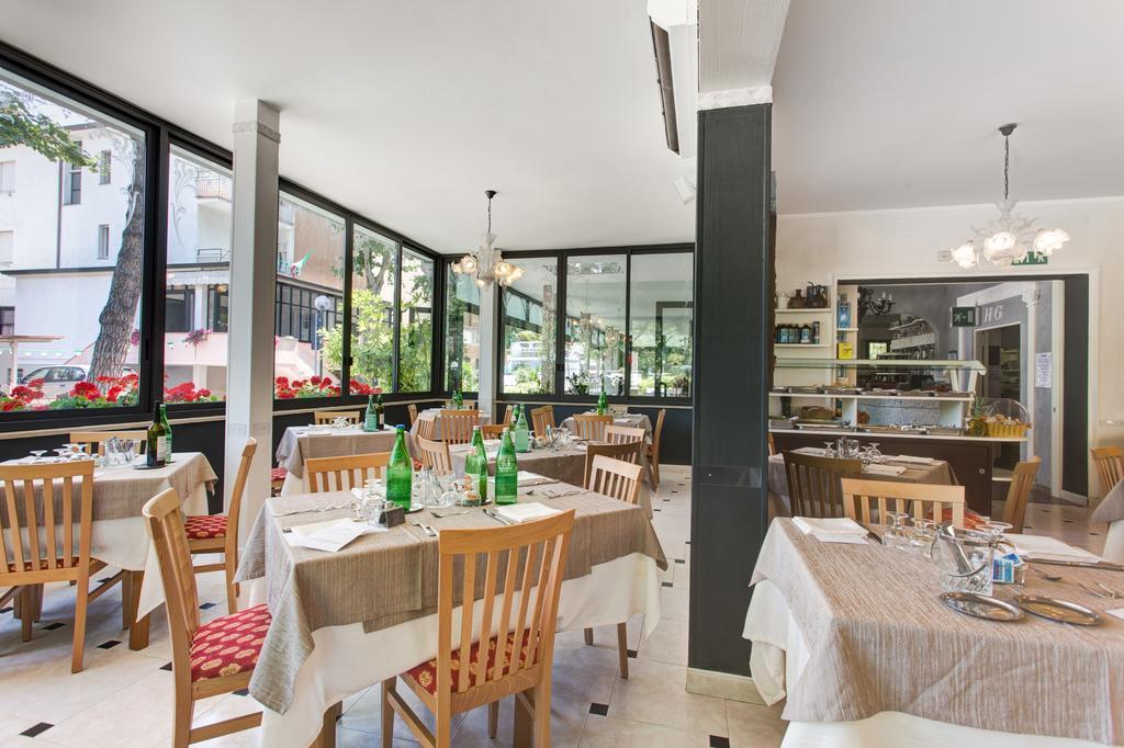 צ'סנטיקו Hotel Giamaika מראה חיצוני תמונה