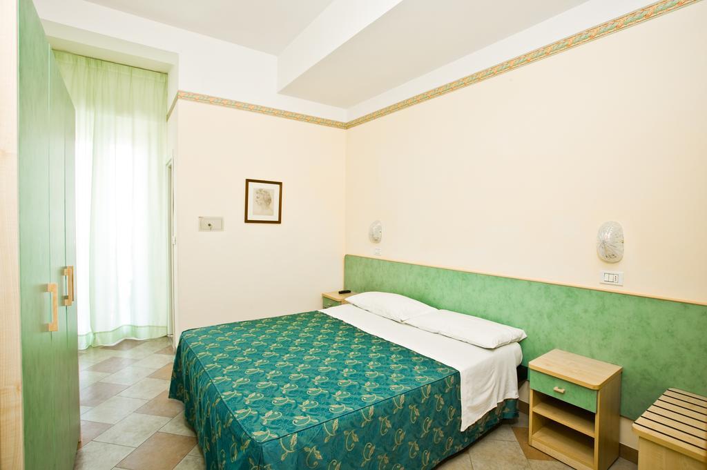 צ'סנטיקו Hotel Giamaika מראה חיצוני תמונה