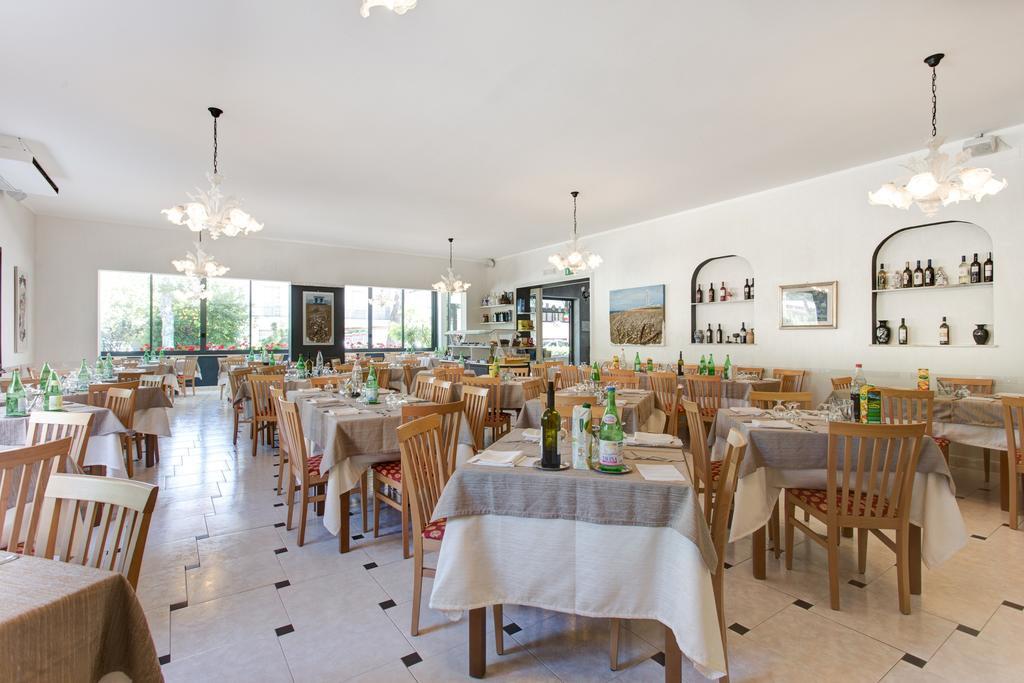 צ'סנטיקו Hotel Giamaika מראה חיצוני תמונה