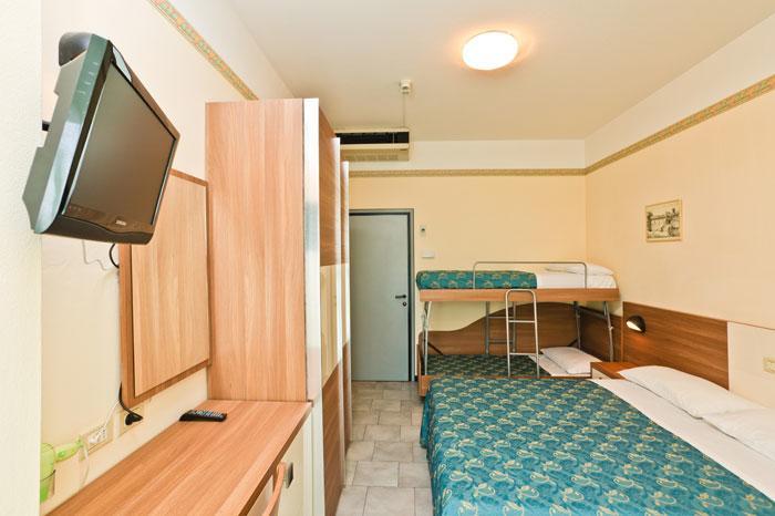 צ'סנטיקו Hotel Giamaika מראה חיצוני תמונה